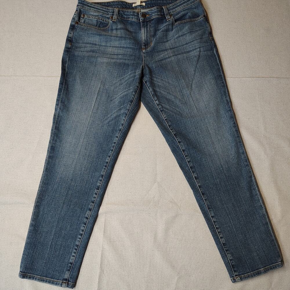 Eileen Fisher Women’s Size 14 Blue Denim Jeans Straight Leg Classic Minimalist